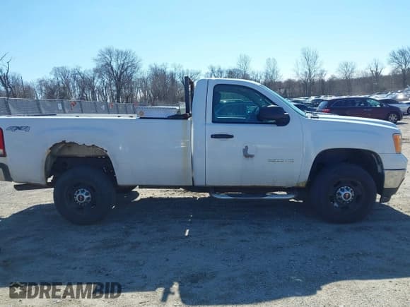 ✅ 2012 GMC Sierra 2500HD Work Truck • VIN: 1GT02ZCG3CZ158498 • Lot: 41742549. Listed on IAAI with 149,567 mi. Free auction sales archive from the USA and detailed vehicle history report at DreamBid. Image 13.