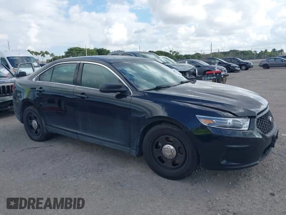 ✅ 2017 Ford Police Interceptor • VIN: 1FAHP2MT7HG103150 • Lot: 41431654. Wystawiony na IAAI z przebiegiem 68 962 mil. Bezpłatny archiwum sprzedaży aukcyjnych z USA i szczegółowy raport historii pojazdu na DreamBid. Zdjęcie 1.