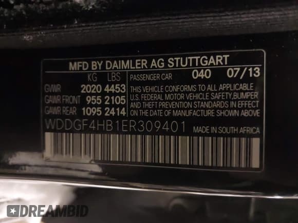 ✅ 2014 Mercedes-Benz C 250 Sport • VIN: WDDGF4HB1ER309401 • Lot: 43865931. Listed on IAAI with 137,663 mi. Free auction sales archive from the USA and detailed vehicle history report at DreamBid. Image 9.