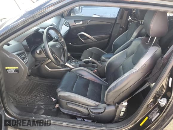 ✅ 2016 Hyundai Veloster Turbo • VIN: KMHTC6AE3GU264278 • Lot: 49557415. Wystawiony na Copart z przebiegiem Nie podano. Bezpłatny archiwum sprzedaży aukcyjnych z USA i szczegółowy raport historii pojazdu na DreamBid. Zdjęcie 7.