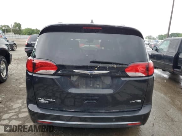 ✅ 2018 Chrysler Pacifica Limited • VIN: 2C4RC1GG7JR339658 • Lot: 59007045. Wystawiony na Copart z przebiegiem 111 153 mil. Bezpłatny archiwum sprzedaży aukcyjnych z USA i szczegółowy raport historii pojazdu na DreamBid. Zdjęcie 6.