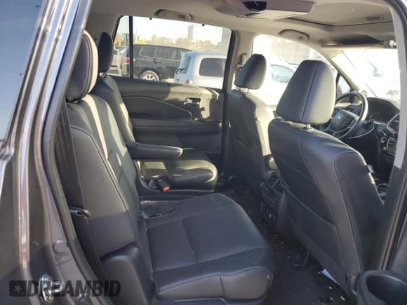 ✅ 2020 Honda Pilot Touring 7-Passenger • VIN: 5FNYF5H65LB021603 • Lot: 87042225. Listed on Copart with 43,965 mi. Free auction sales archive from the USA and detailed vehicle history report at DreamBid. Image 11.