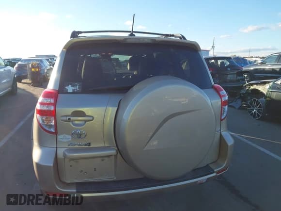 ✅ 2012 Toyota RAV4 Limited • VIN: 2T3DK4DV2CW092625 • Lot: 43617835. Wystawiony na IAAI z przebiegiem 162 980 mil. Bezpłatny archiwum sprzedaży aukcyjnych z USA i szczegółowy raport historii pojazdu na DreamBid. Zdjęcie 16.