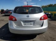 ✅ 2010 Nissan Rogue S • VIN: JN8AS5MV2AW132682 • Lot: 84989325. Wystawiony na Copart z przebiegiem 130 702 mil. Bezpłatny archiwum sprzedaży aukcyjnych z USA i szczegółowy raport historii pojazdu na DreamBid. Zdjęcie 6.