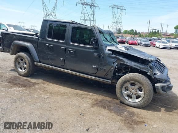 ✅ 2021 Jeep Gladiator Freedom • VIN: 1C6HJTAG3ML557932 • Лот: 42150245. Опубликован ранее на IAAI с пробегом 26 656 миль. Бесплатный доступ к архиву аукционных продаж из США и подробный отчёт об истории автомобиля на DreamBid. Изображение 1.