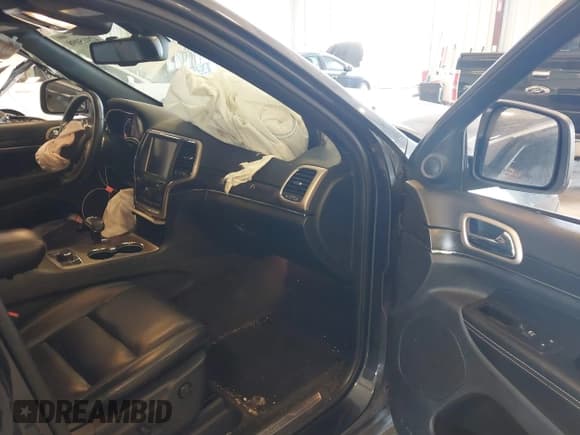 ✅ 2015 Jeep Grand Cherokee Limited • VIN: 1C4RJFBG0FC854611 • Lot: 42915098. Listed on IAAI with 144,057 mi. Free auction sales archive from the USA and detailed vehicle history report at DreamBid. Image 5.