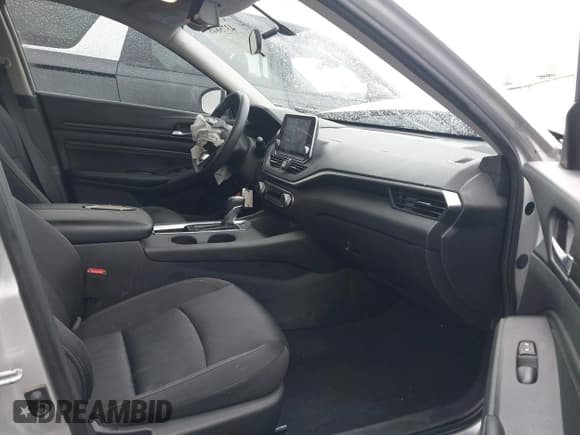 ✅ 2020 Nissan Altima S • VIN: 1N4BL4BV0LC133897 • Lot: 43758487. Listed on IAAI with 141,280 mi. Free auction sales archive from the USA and detailed vehicle history report at DreamBid. Image 5.