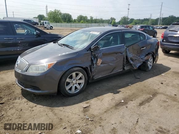 ✅ 2013 Buick LaCrosse Leather • VIN: 1G4GC5E33DF137647 • Lot: 59911315. Listed on Copart with 117,812 mi. Free auction sales archive from the USA and detailed vehicle history report at DreamBid. Image 1.