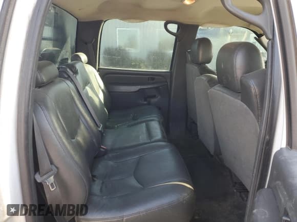 ✅ 2006 Chevrolet Silverado 2500HD Work Truck • VIN: 1GCHC23D06F198668 • Лот: 47685345. Опубликован ранее на Copart с пробегом 382 158 миль. Бесплатный доступ к архиву аукционных продаж из США и подробный отчёт об истории автомобиля на DreamBid. Изображение 10.