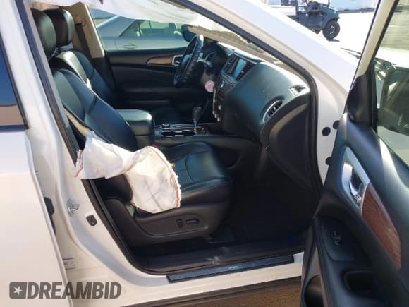 ✅ 2018 Nissan Pathfinder SL • VIN: 5N1DR2MM1JC670197 • Lot: 43409571. Listed on IAAI with 101,067 mi. Free auction sales archive from the USA and detailed vehicle history report at DreamBid. Image 5.