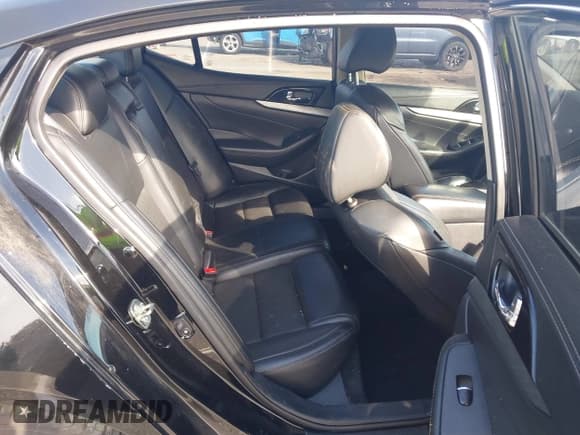 ✅ 2017 Nissan Maxima Platinum • VIN: 1N4AA6AP3HC427446 • Лот: 42517861. Опубликован ранее на IAAI с пробегом 156 509 миль. Бесплатный доступ к архиву аукционных продаж из США и подробный отчёт об истории автомобиля на DreamBid. Изображение 8.