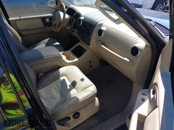 ✅ 2003 Ford Expedition Eddie Bauer • VIN: 1FMFU17L93LC56186 • Lot: 41809526. Listed on IAAI with 174,525 mi. Free auction sales archive from the USA and detailed vehicle history report at DreamBid. Image 5.