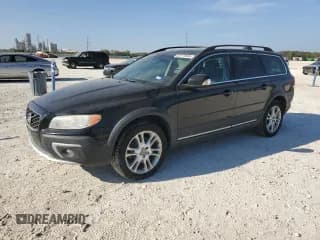 ✅ 2016 Volvo XC70 T5 Drive-E Premier • VIN: YV440MBK1G1235290 • Lot: 82574695. Listed on Copart with 103,763 mi. Free auction sales archive from the USA and detailed vehicle history report at DreamBid. Image 1.