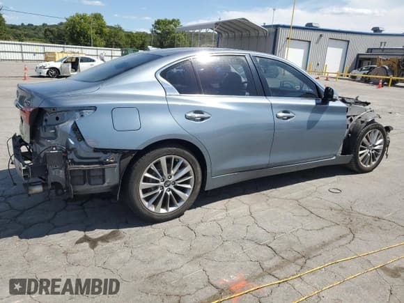 ✅ 2018 Infiniti Q50 Luxe • VIN: JN1CV7AP9JM241359 • Lot: 70339855. Wystawiony na Copart z przebiegiem 105 642 mil. Bezpłatny archiwum sprzedaży aukcyjnych z USA i szczegółowy raport historii pojazdu na DreamBid. Zdjęcie 3.
