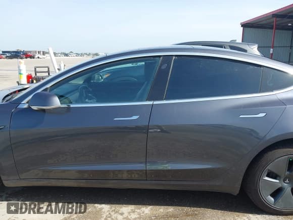 ✅ 2018 Tesla Model 3 Long Range Battery • VIN: 5YJ3E1EA0JF006941 • Lot: 42763357. Listed on IAAI with 66,298 mi. Free auction sales archive from the USA and detailed vehicle history report at DreamBid. Image 15.
