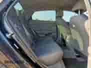 2024 Hyundai Elantra SE z VIN KMHLL4DG1RU850837, wystawiony jako Copart lot #67547075 z przebiegiem 28 394 mil mil oraz Szkoda całkowita • Salvage title. Historia ofert i sprzedaży dostępna na DreamBid. Obrazek 10.