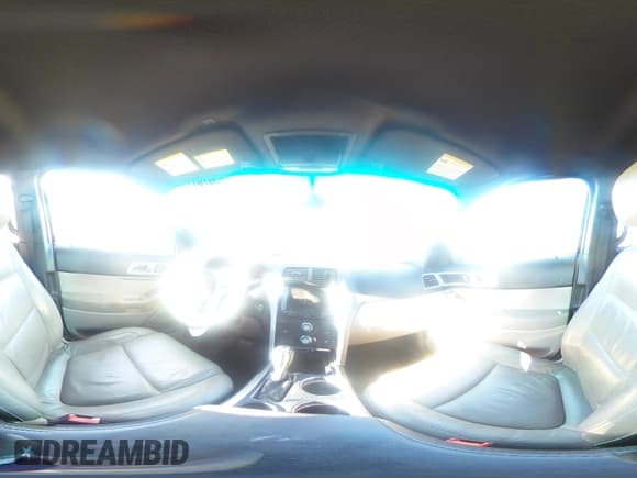 ✅ 2014 Ford Explorer XLT • VIN: 1FM5K7D80EGA67541 • Lot: 86678115. Wystawiony na Copart z przebiegiem 147 766 mil. Bezpłatny archiwum sprzedaży aukcyjnych z USA i szczegółowy raport historii pojazdu na DreamBid. Zdjęcie 15.