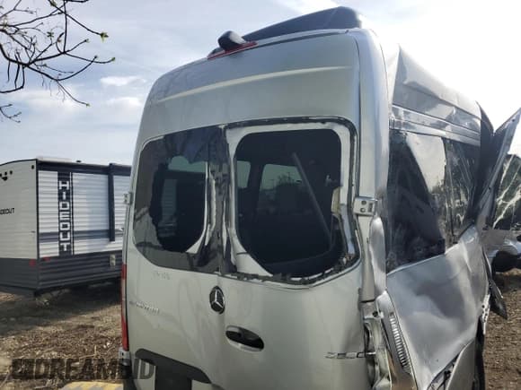 ✅ 2024 Mercedes-Benz Sprinter Passenger • VIN: W1Z4NGHYXRT181598 • Lot: 52108535. Listed on Copart with Not provided. Free auction sales archive from the USA and detailed vehicle history report at DreamBid. Image 6.