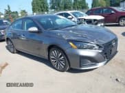 ✅ 2024 Nissan Altima SV • VIN: 1N4BL4DV2RN372183 • Lot: 42463490. Listed on IAAI with 25,385 mi. Free auction sales archive from the USA and detailed vehicle history report at DreamBid. Image 1.