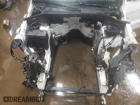 ✅ 2016 Jeep Grand Cherokee Overland • VIN: 1C4RJFCM6GC332734 • Lot: 88544385. Listed on Copart with Not provided. Free auction sales archive from the USA and detailed vehicle history report at DreamBid. Image 11.