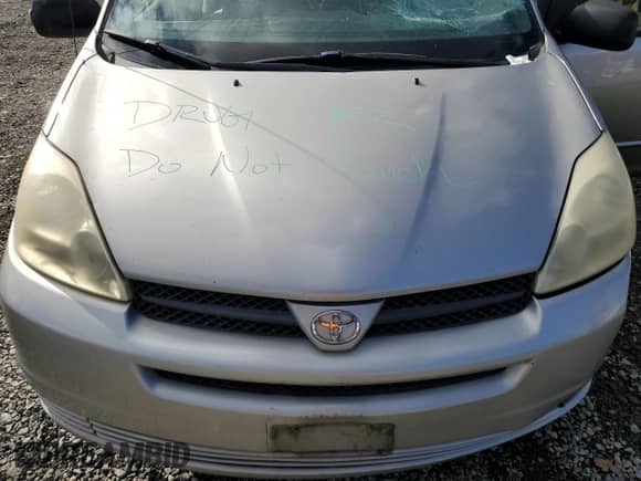 2005 Toyota Sienna LE z VIN 5TDZA23C25S327722, wystawiony jako Copart lot #81860835 z przebiegiem Nie podano mil oraz Szkoda całkowita • Salvage title. Historia ofert i sprzedaży dostępna na DreamBid. Obrazek 12.