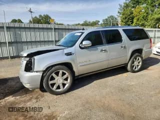 ✅ 2011 Cadillac Escalade ESV Premium • VIN: 1GYS3JEFXBR134946 • Lot: 90051025. Listed on Copart with 141,139 mi. Free auction sales archive from the USA and detailed vehicle history report at DreamBid. Image 1.