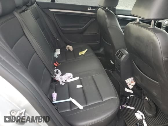 ✅ 2010 Volkswagen Jetta SE • VIN: 3VWRZ7AJ4AM156745 • Lot: 90886425. Listed on Copart with 145,292 mi. Free auction sales archive from the USA and detailed vehicle history report at DreamBid. Image 10.