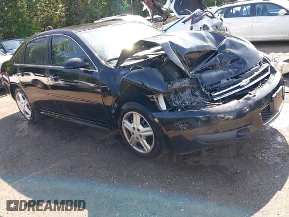 2014 Chevrolet Impala Police Police z VIN 2G1WD5E32E1152784, wystawiony jako IAAI lot #42370670 z przebiegiem 150 931 mil mil oraz . Historia ofert i sprzedaży dostępna na DreamBid. Obrazek 1.