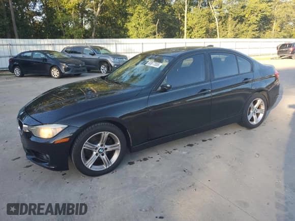✅ 2013 BMW 3 Series 328i • VIN: WBA3A5G58DNP23237 • Lot: 83877555. Listed on Copart with 136,326 mi. Free auction sales archive from the USA and detailed vehicle history report at DreamBid. Image 1.