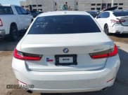 ✅ 2023 BMW 3 Series 330i • VIN: 3MW69FF08P8D23638 • Lot: 42609283. Wystawiony na IAAI z przebiegiem 30 020 mil. Bezpłatny archiwum sprzedaży aukcyjnych z USA i szczegółowy raport historii pojazdu na DreamBid. Zdjęcie 17.