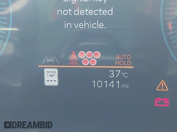 ✅ 2025 Hyundai Santa Fe SEL • VIN: 5NMP2DG17SH026483 • Лот: 43307400. Опубликован ранее на IAAI с пробегом 10 141 миль. Бесплатный доступ к архиву аукционных продаж из США и подробный отчёт об истории автомобиля на DreamBid. Изображение 15.