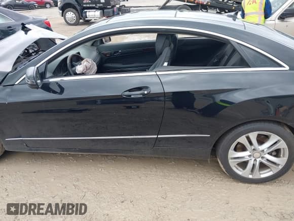 ✅ 2011 Mercedes-Benz E 350 • VIN: WDDKJ5GB4BF119220 • Лот: 42334042. Опубликован ранее на IAAI с пробегом 176 789 миль. Бесплатный доступ к архиву аукционных продаж из США и подробный отчёт об истории автомобиля на DreamBid. Изображение 14.