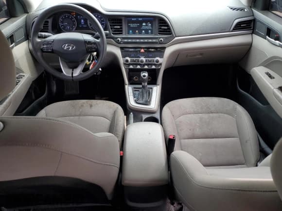 ✅ 2020 Hyundai Elantra Value Edition • VIN: KMHD84LFXLU001697 • Lot: 81768665. Listed on Copart with 87,402 mi. Free auction sales archive from the USA and detailed vehicle history report at DreamBid. Image 8.