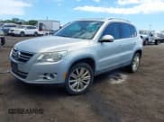 ✅ 2011 Volkswagen Tiguan S • VIN: WVGAV7AXXBW558900 • Lot: 43077618. Listed on IAAI with 94,861 mi. Free auction sales archive from the USA and detailed vehicle history report at DreamBid. Image 2.