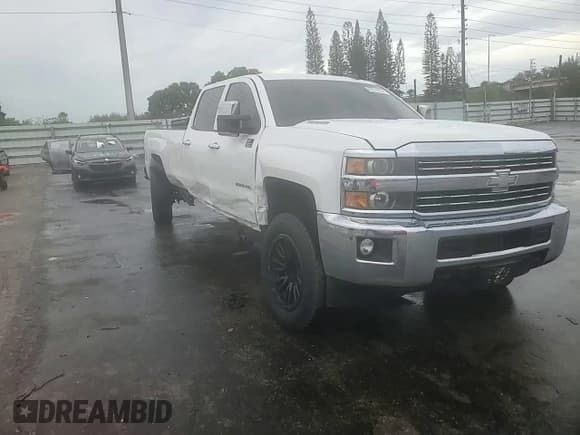 ✅ 2015 Chevrolet Silverado 2500HD LT • VIN: 1GC1CVE81FF100234 • Lot: 69316554. Listed on Copart with 195,795 mi. Free auction sales archive from the USA and detailed vehicle history report at DreamBid. Image 13.