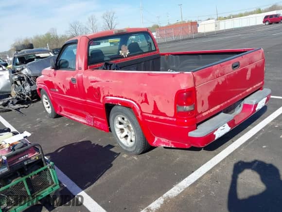 2001 Dodge 1500 with VIN 1B7HC16Y41S300420, listed as a IAAI auction lot 41892741 with 230,507 mi miles and . Bid and sale history available at DreamBid. Image 3.
