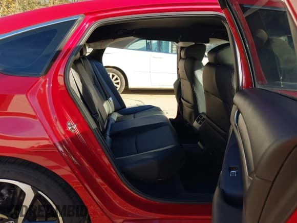 ✅ 2020 Honda Accord Sport • VIN: 1HGCV2F31LA019202 • Lot: 43605999. Wystawiony na IAAI z przebiegiem 49 266 mil. Bezpłatny archiwum sprzedaży aukcyjnych z USA i szczegółowy raport historii pojazdu na DreamBid. Zdjęcie 8.