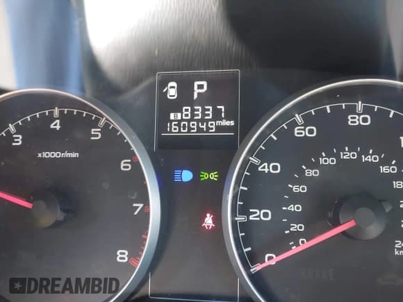 ✅ 2013 Subaru Outback Premium • VIN: 4S4BRCBCXD3230927 • Lot: 43881639. Wystawiony na IAAI z przebiegiem 160 949 mil. Bezpłatny archiwum sprzedaży aukcyjnych z USA i szczegółowy raport historii pojazdu na DreamBid. Zdjęcie 12.