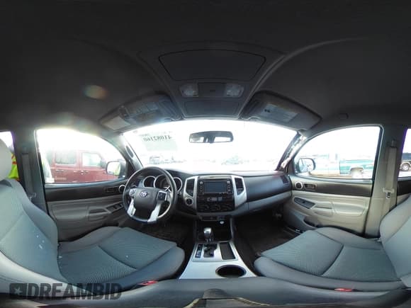 ✅ 2015 Toyota Tacoma • VIN: 3TMLU4EN8FM177785 • Lot: 41082160. Listed on IAAI with 156,761 mi. Free auction sales archive from the USA and detailed vehicle history report at DreamBid. Image 24.