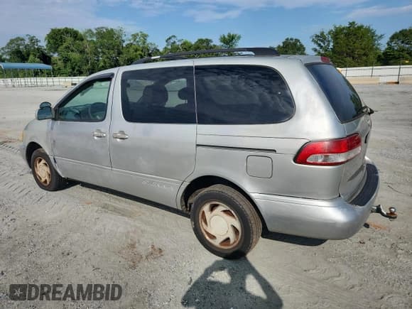 ✅ 2003 Toyota Sienna LE • VIN: 4T3ZF13C13U553659 • Лот: 63928135. Опубликован ранее на Copart с пробегом 153 707 миль. Бесплатный доступ к архиву аукционных продаж из США и подробный отчёт об истории автомобиля на DreamBid. Изображение 2.