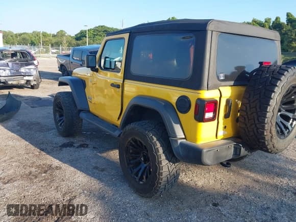 ✅ 2020 Jeep Wrangler Sport S • VIN: 1C4GJXAN7LW215407 • Lot: 42840160. Listed on IAAI with 52,889 mi. Free auction sales archive from the USA and detailed vehicle history report at DreamBid. Image 3.