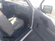 ✅ 2011 Ford Ranger XL • VIN: 1FTKR1AD7BPA49860 • Lot: 43706662. Wystawiony na IAAI z przebiegiem 236 272 mil. Bezpłatny archiwum sprzedaży aukcyjnych z USA i szczegółowy raport historii pojazdu na DreamBid. Zdjęcie 5.