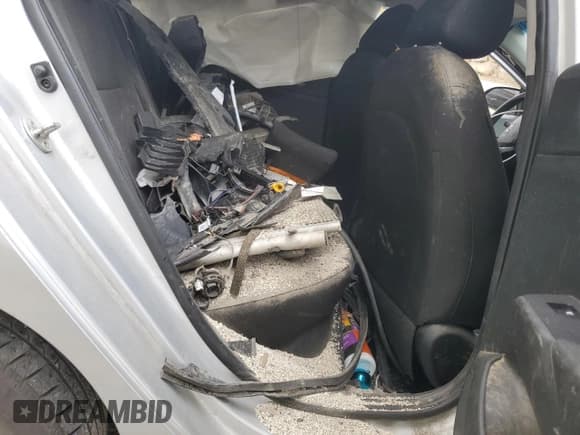 ✅ 2018 Hyundai Accent SEL • VIN: 3KPC24A38JE024126 • Лот: 72128844. Опубликован ранее на Copart с пробегом 211 016 миль. Бесплатный доступ к архиву аукционных продаж из США и подробный отчёт об истории автомобиля на DreamBid. Изображение 10.