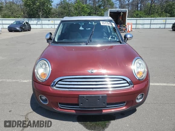 ✅ 2008 MINI Clubman • VIN: WMWML33528TN66234 • Лот: 65726435. Опубликован ранее на Copart с пробегом 108 674 миль. Бесплатный доступ к архиву аукционных продаж из США и подробный отчёт об истории автомобиля на DreamBid. Изображение 5.
