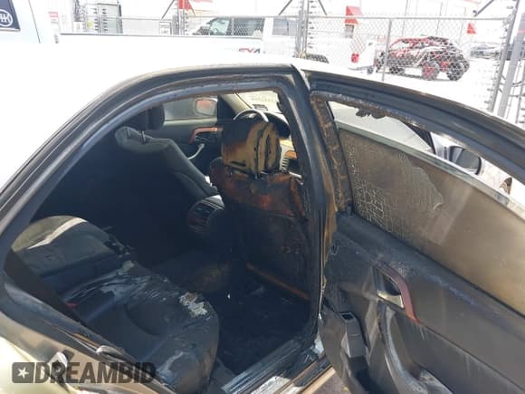 ✅ 2003 Mercedes-Benz S 430 • VIN: WDBNG70J23A376067 • Лот: 42352299. Опубликован ранее на IAAI с пробегом Не указан. Бесплатный доступ к архиву аукционных продаж из США и подробный отчёт об истории автомобиля на DreamBid. Изображение 6.