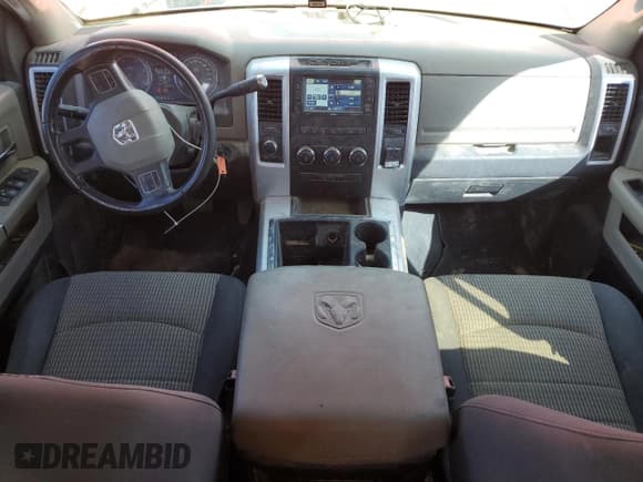 ✅ 2012 Ram 2500 SLT • VIN: 3C6UD5ML5CG126059 • Lot: 86884095. Wystawiony na Copart z przebiegiem 110 874 mil. Bezpłatny archiwum sprzedaży aukcyjnych z USA i szczegółowy raport historii pojazdu na DreamBid. Zdjęcie 8.