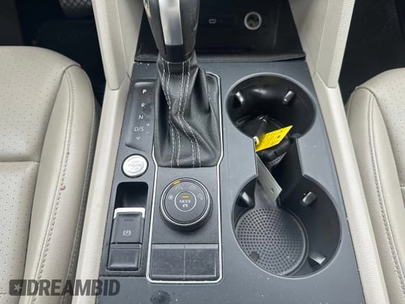 ✅ 2022 Volkswagen Atlas SE • VIN: 1V2LP2CA7NC539146 • Лот: 44814495. Опубликован ранее на Copart с пробегом 155 305 миль. Бесплатный доступ к архиву аукционных продаж из США и подробный отчёт об истории автомобиля на DreamBid. Изображение 15.