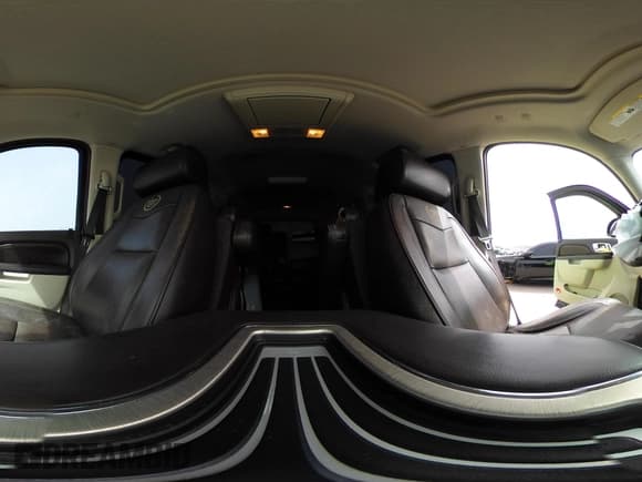 ✅ 2013 Cadillac Escalade ESV Platinum Edition • VIN: 1GYS3KEF4DR222867 • Лот: 41784252. Опубликован ранее на IAAI с пробегом 61 673 миль. Бесплатный доступ к архиву аукционных продаж из США и подробный отчёт об истории автомобиля на DreamBid. Изображение 24.