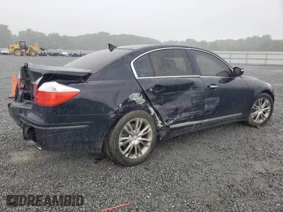 2010 Hyundai Genesis z VIN KMHGC4DF6AU072936, wystawiony jako Copart lot #66392654 z przebiegiem 115 698 mil mil oraz Szkoda całkowita • Salvage title. Historia ofert i sprzedaży dostępna na DreamBid. Obrazek 3.
