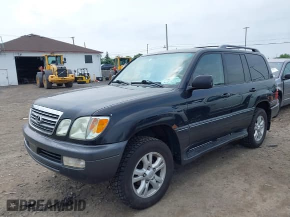 ✅ 2005 Lexus LX 470 • VIN: JTJHT00W753553424 • Лот: 42309768. Опубликован ранее на IAAI с пробегом 252 042 миль. Бесплатный доступ к архиву аукционных продаж из США и подробный отчёт об истории автомобиля на DreamBid. Изображение 17.